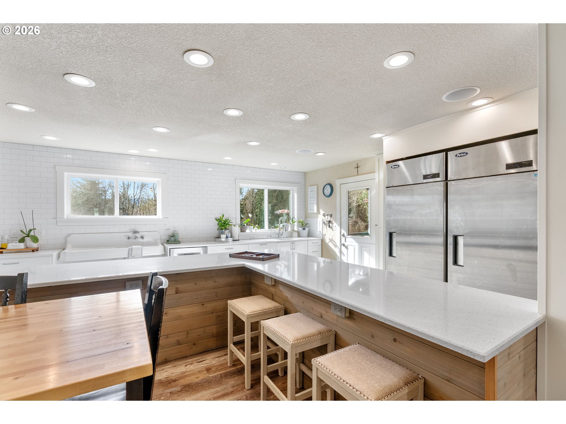 92 Rancho Del Oro Road Stevenson, WA 98648 - Photo 8 of 45 a kitchen with counter top space cabinets and appliances