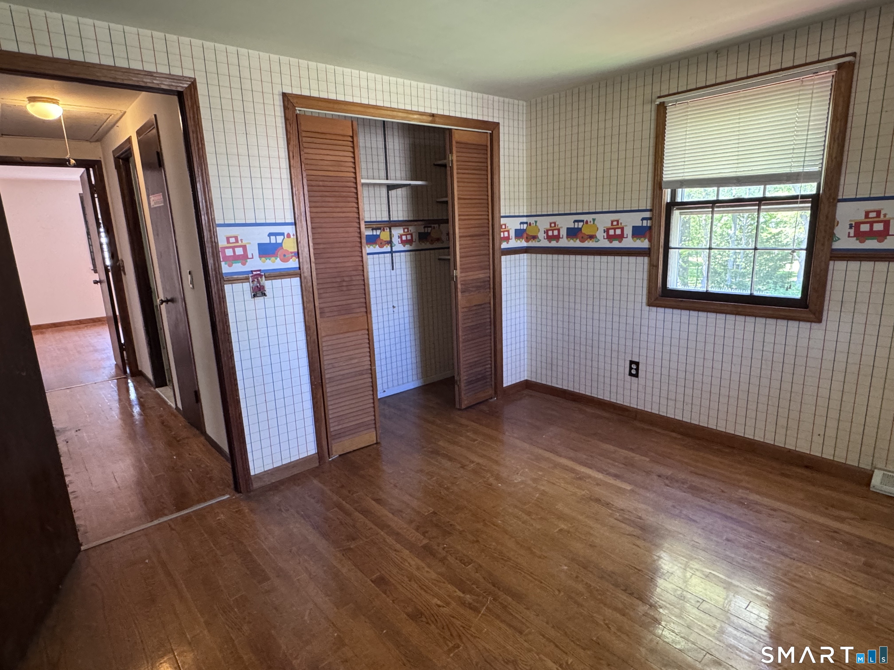33 Thomas Street Windsor Locks, CT 06096 - Photo 18 of 33