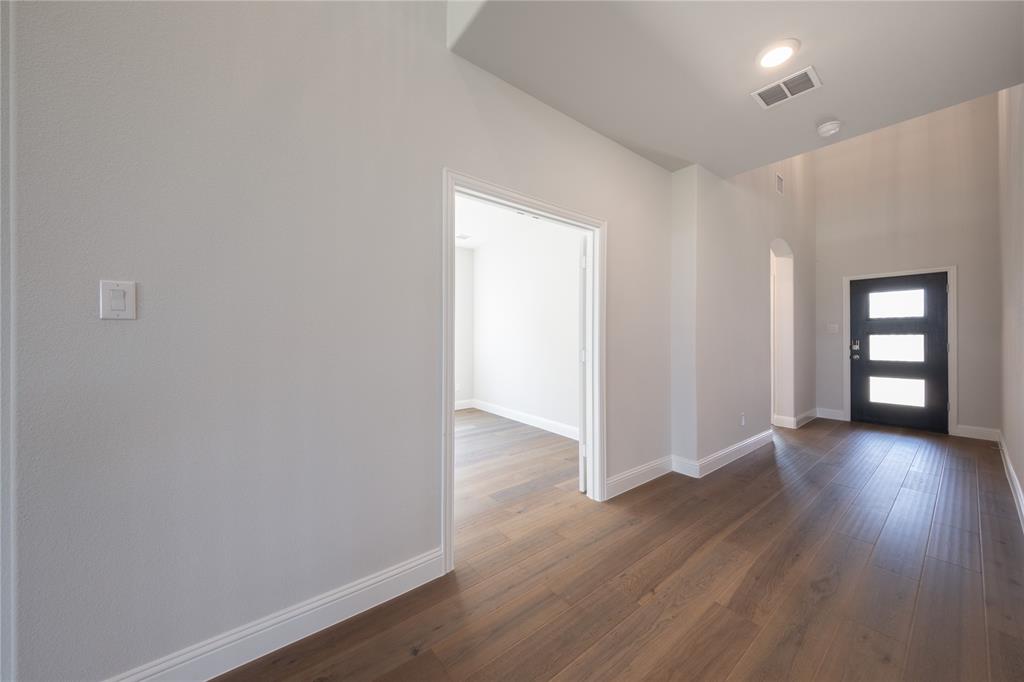 2913 Spg Vly Way Anna, TX 75409 - Photo 17 of 39 Foyer