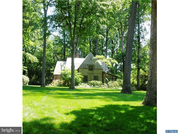 1004 Overbrook Road Wilmington, DE 19807 - Photo 1 of 21 Gallery Image 1