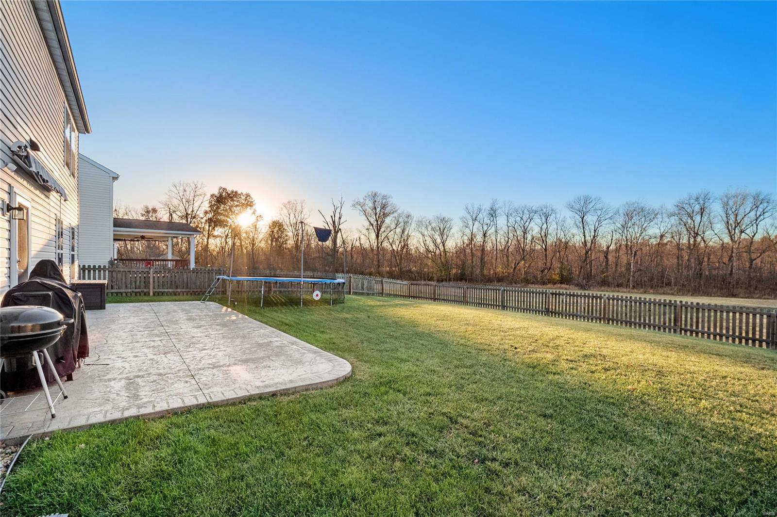 348 Falling Leaf Way Mascoutah, IL 62258 - Photo 2 of 11