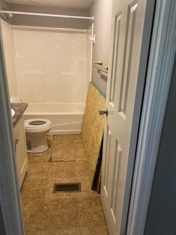 5683 Lakeview Road Springfield, TN 37172 - Photo 7 of 10 a bathroom with a toilet and a shower