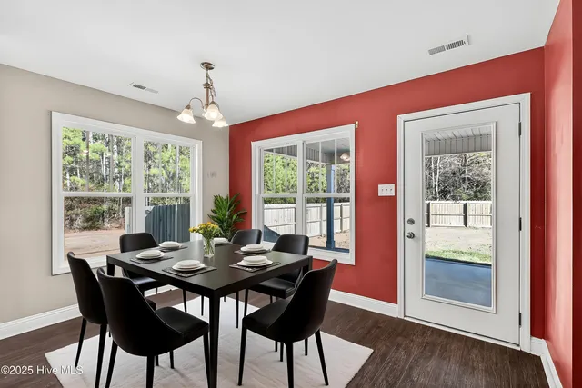 $300,000 | 401 McCall Drive, Jacksonville, NC 28540