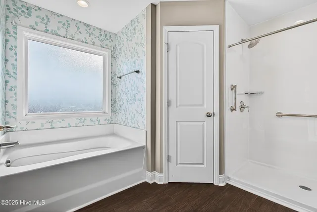 $300,000 | 401 McCall Drive, Jacksonville, NC 28540