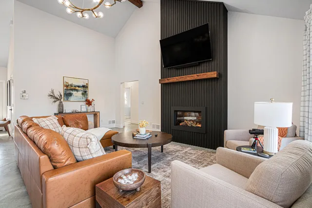 $1,387,000 | 13785 Jane Way, Sawyer, MI 49125