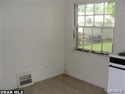 13682 Rosedale Street Southgate, MI 48195 - Photo 8 of 16 rose9