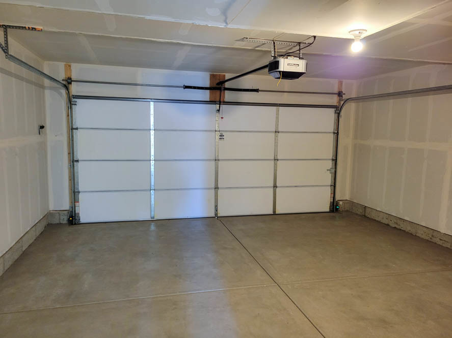 347 Summit Circle Lombard, IL 60148 - Photo 16 of 55 a view of a garage