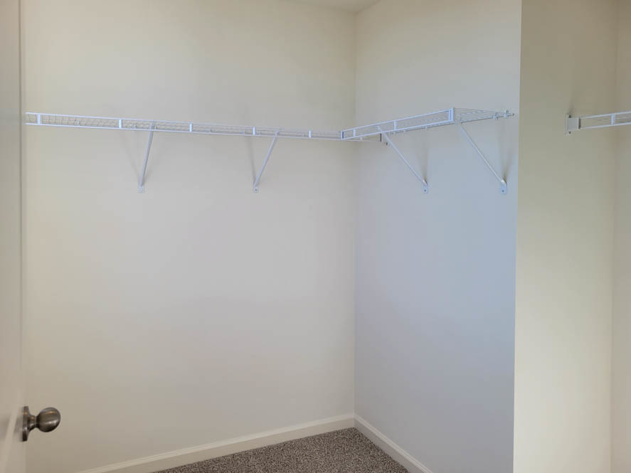 347 Summit Circle Lombard, IL 60148 - Photo 31 of 55 a view of small space