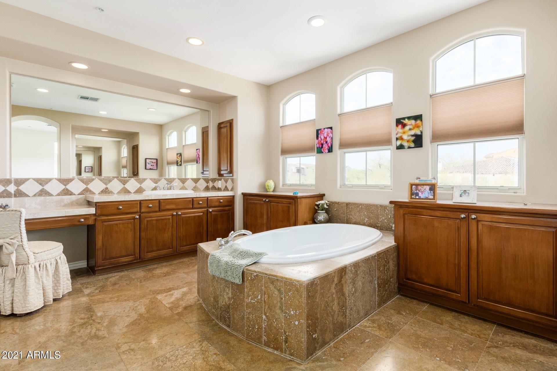 9312 East Mountain Spring Road Scottsdale, AZ 85255 - Photo 29 of 68 Master Bath