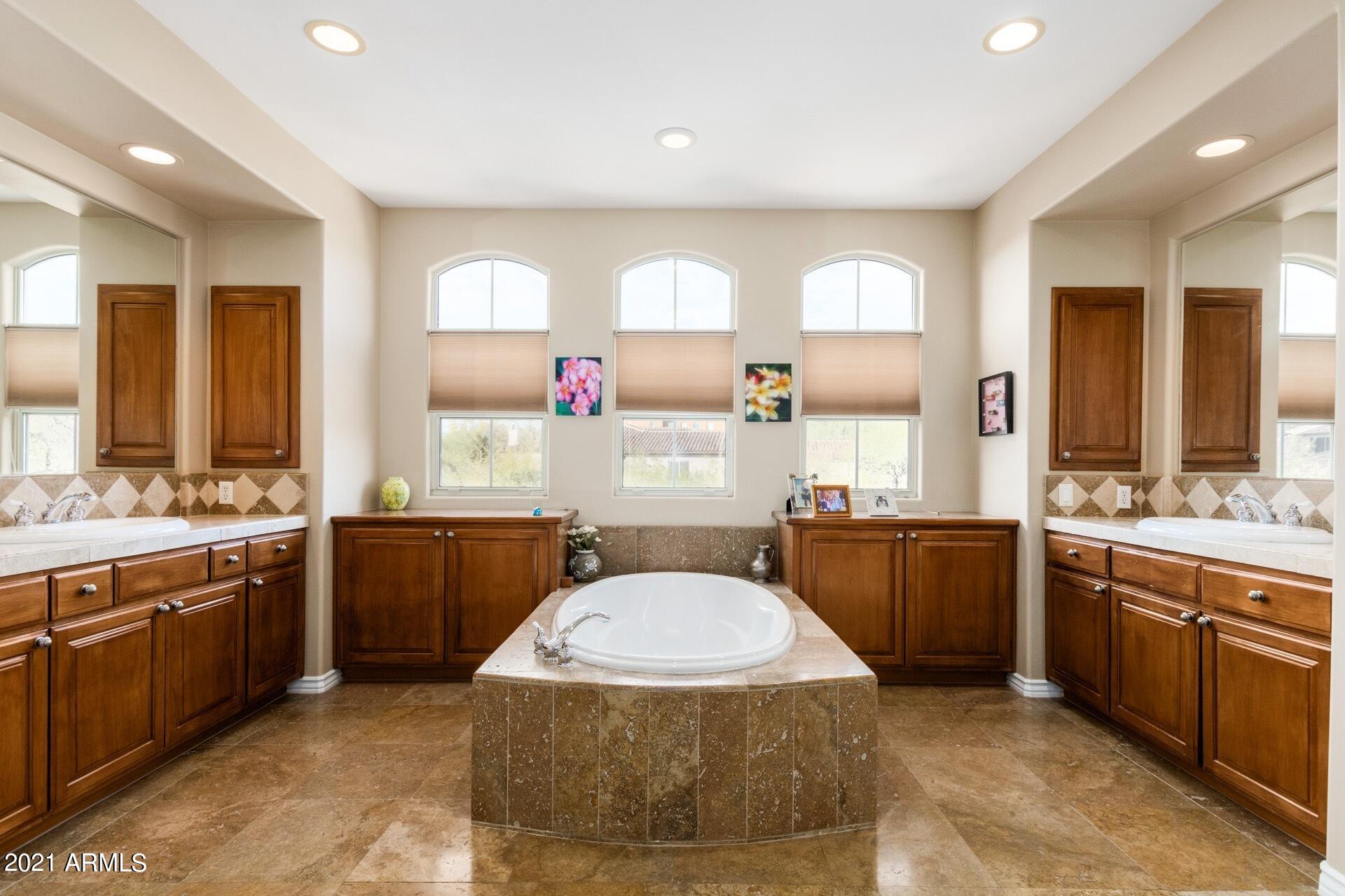 9312 East Mountain Spring Road Scottsdale, AZ 85255 - Photo 30 of 68 Master Bath