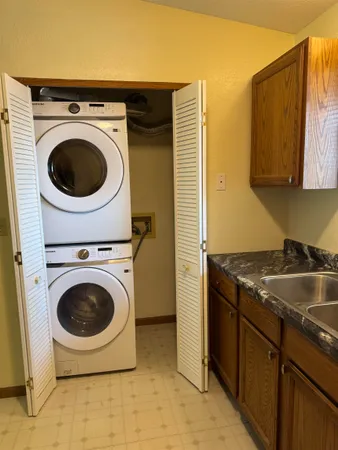 $185,000 | 280 North Campbell Road, Unit C, Oshkosh, WI 54902