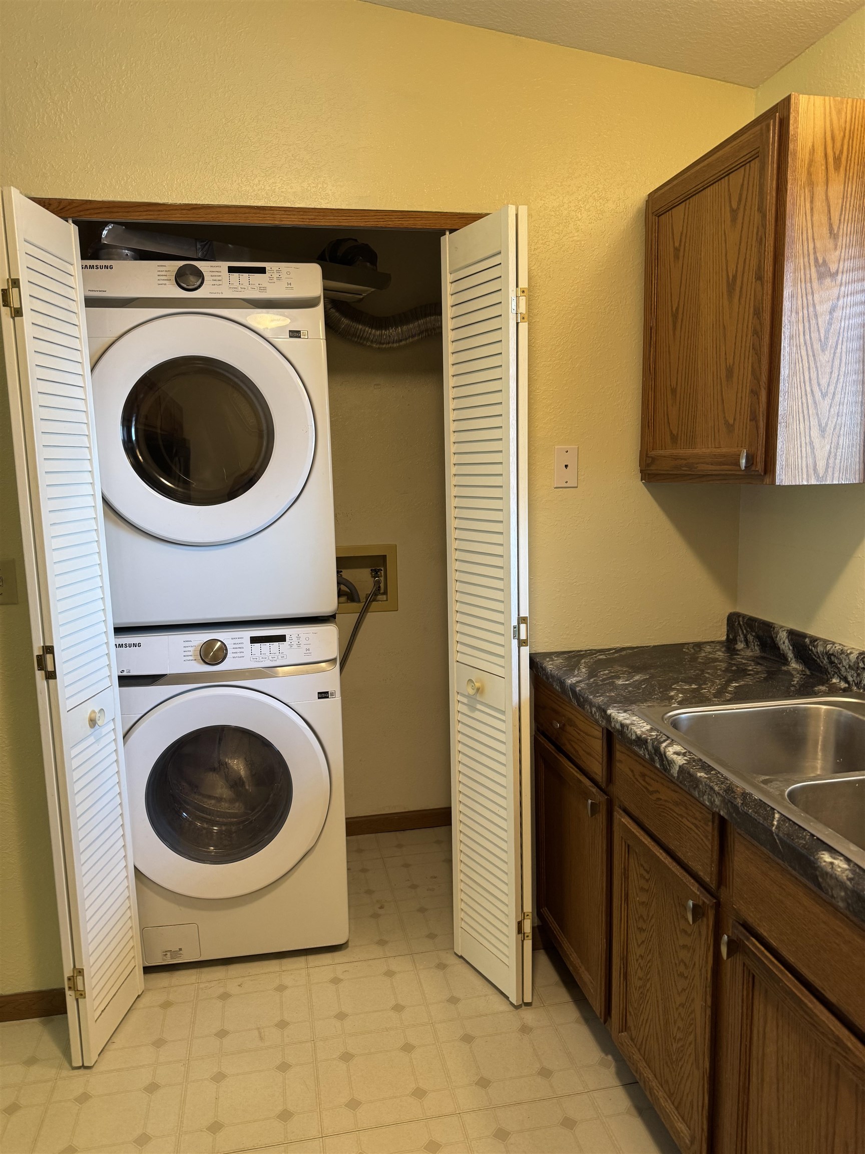 280 North Campbell Road, Unit C Oshkosh, WI 54902 - Photo 19 of 24