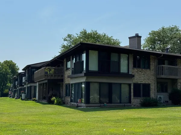 $185,000 | 280 North Campbell Road, Unit C, Oshkosh, WI 54902