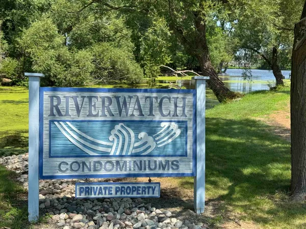 $185,000 | 280 North Campbell Road, Unit C, Oshkosh, WI 54902