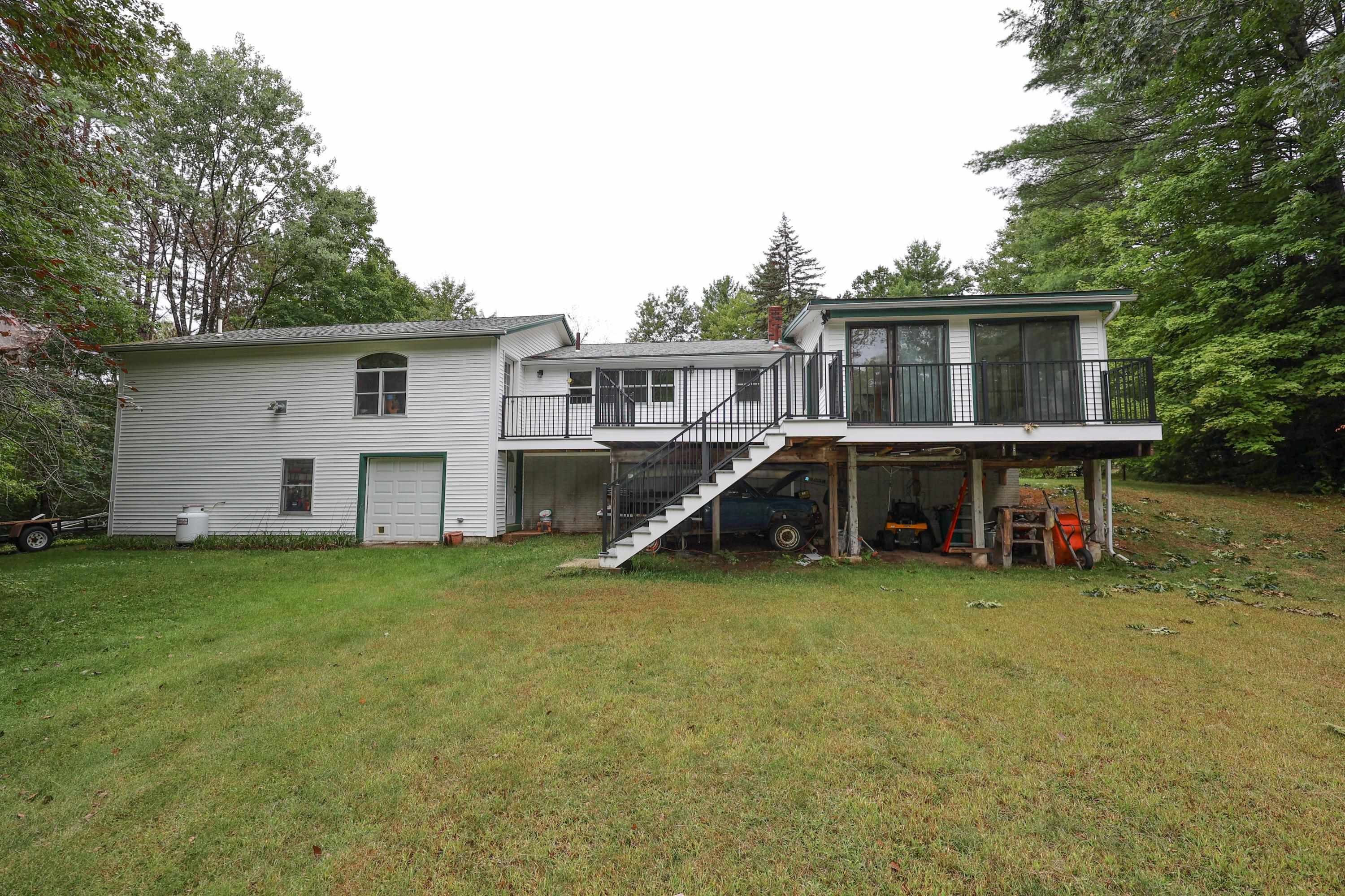 494 Mountain Road Concord, NH 03301 - Photo 3 of 36