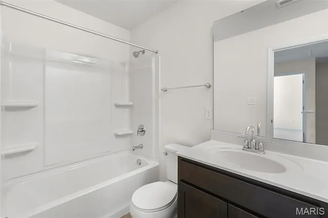 $345,896 | 2 Town Ctr Court, Foristell, MO 63348