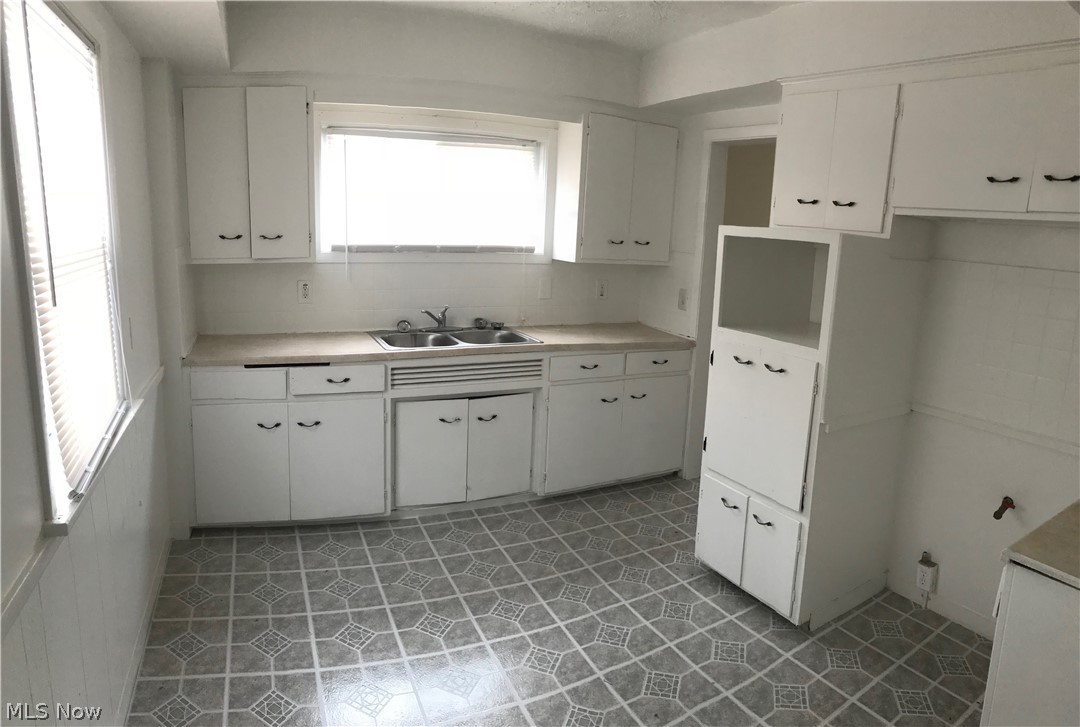 14632 Wemple Road Cleveland, OH 44110 - Photo 4 of 15 Gallery Image 4
