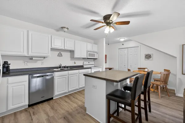 $170,000 | 2022 29th Place Northwest, Unit 103, Rochester, MN 55901