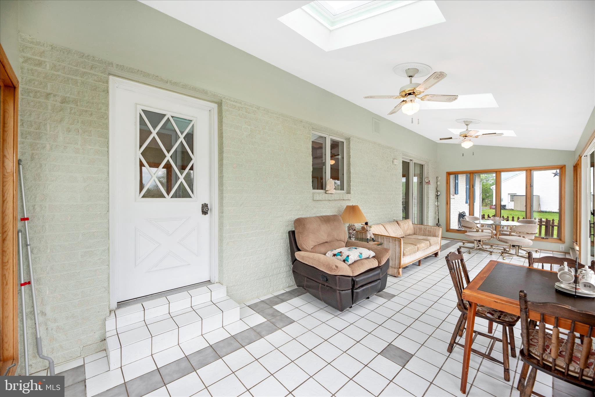 19845 Toms Road Boonsboro, MD 21713 - Photo 22 of 52 Sun Room