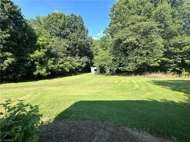 $220,000 | 10015 Highway 268, Elkin, NC 28621