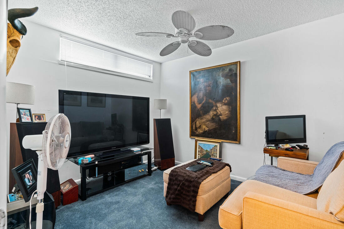 392 Golfview Road, Unit B North Palm Beach, FL 33408 - Photo 13 of 16 97_295_3996341_3406240949_5