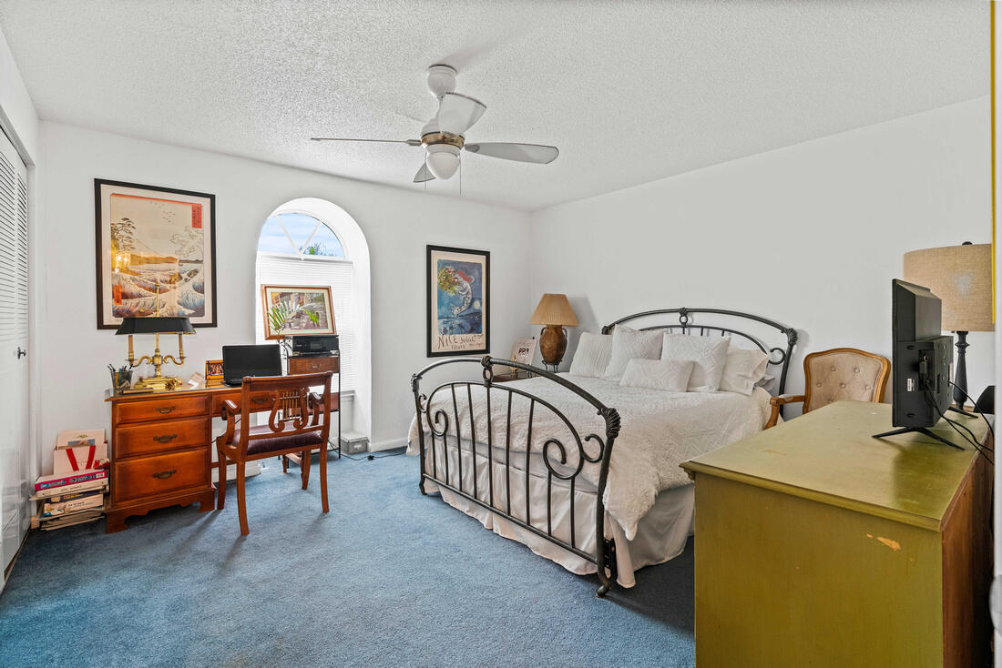 392 Golfview Road, Unit B North Palm Beach, FL 33408 - Photo 14 of 16 138_218_3996341_3406240756_5