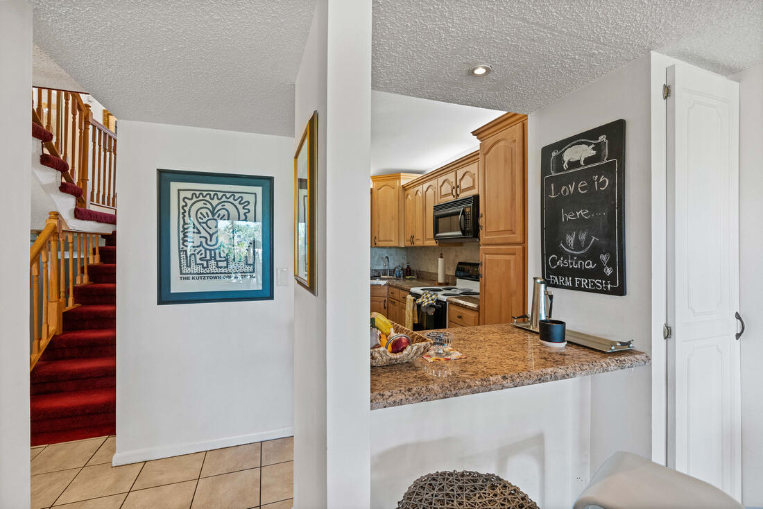 392 Golfview Road, Unit B North Palm Beach, FL 33408 - Photo 7 of 16 31_A1_3996341_3406240478_5