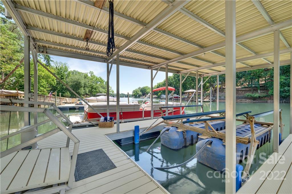 934 Cove Point Lane Tega Cay, SC 29708 - Photo 4 of 48 Gallery Image 4