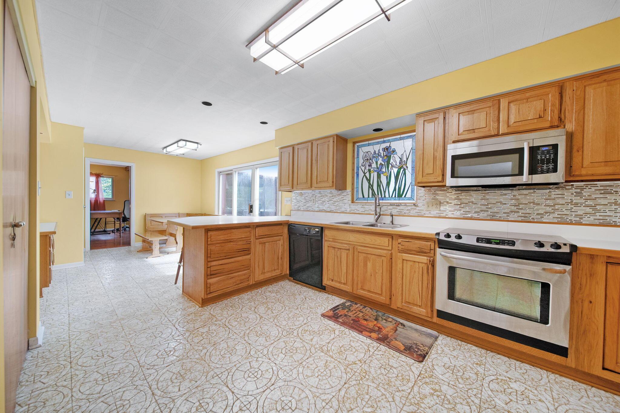 6694 Merwin Road Columbus, OH 43235 - Photo 16 of 80 11-web-or-mls-DSC08604