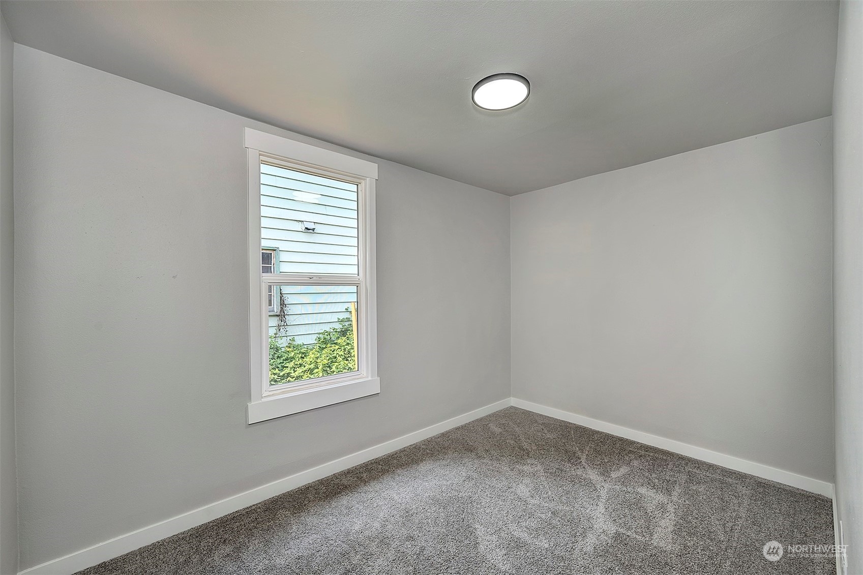 2707 Victor Place Everett, WA 98201 - Photo 13 of 30 an empty room with a window