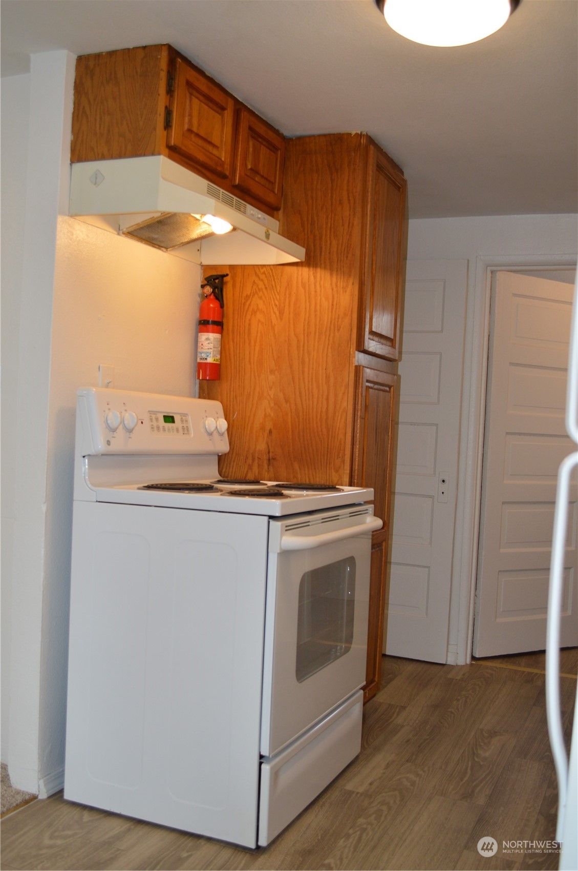 2707 Victor Place Everett, WA 98201 - Photo 22 of 30 a utility room with dryer and washer