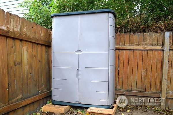 2707 Victor Place Everett, WA 98201 - Photo 27 of 30 a view of a wooden door