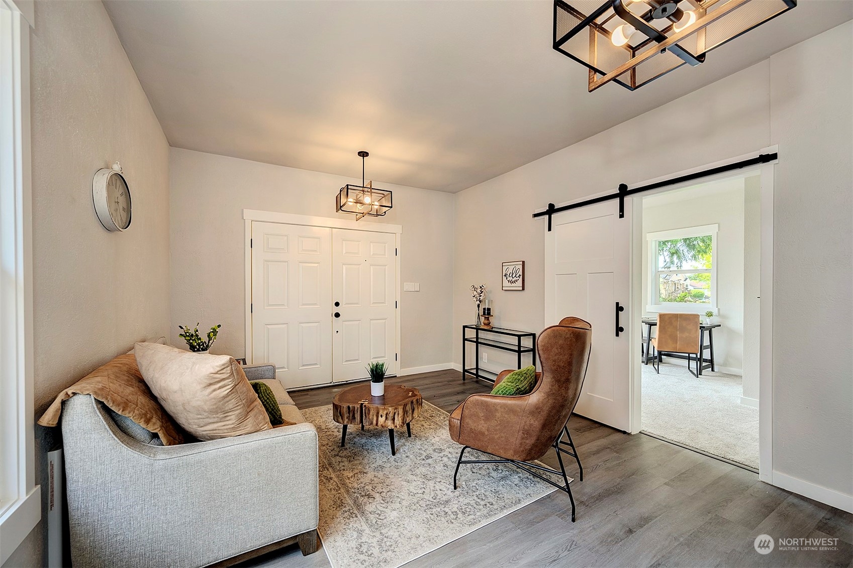 2707 Victor Place Everett, WA 98201 - Photo 3 of 30 a living room with furniture and wooden floor