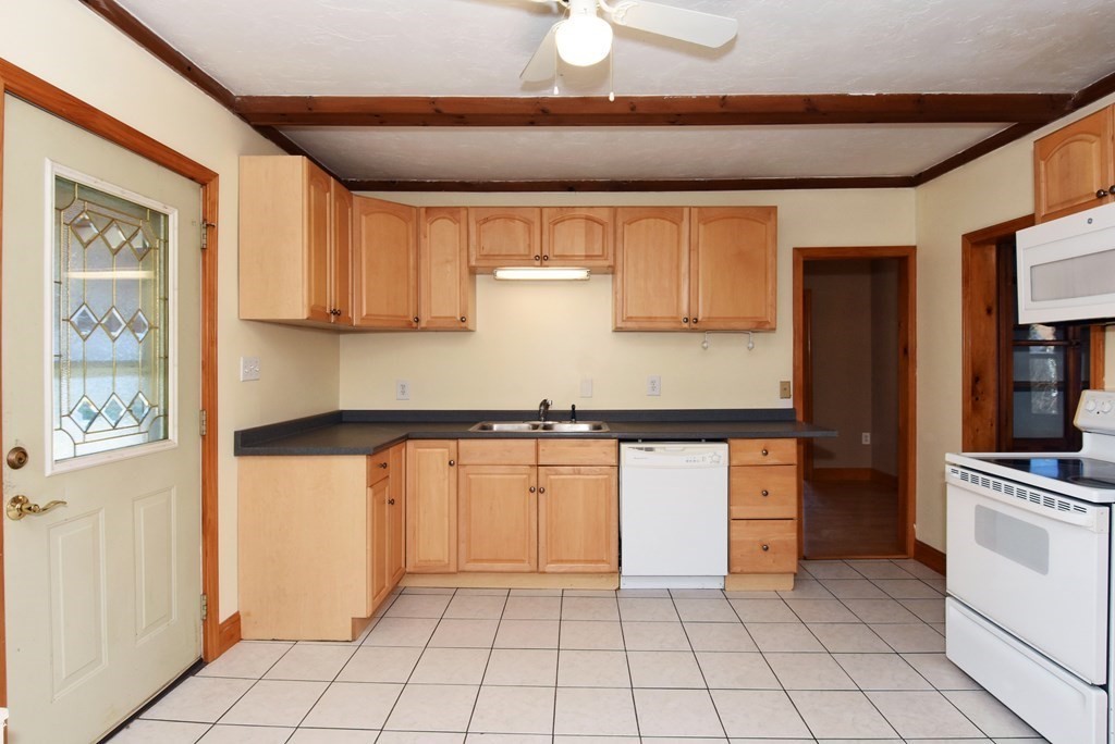 6 Weden Lane Worcester, MA 01607 - Photo 13 of 34 Gallery Image 13