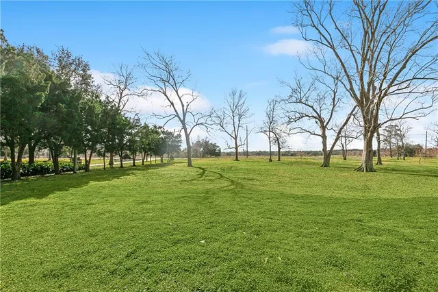 $565,000 | 1913 Bayou Road, St. Bernard, LA 70085