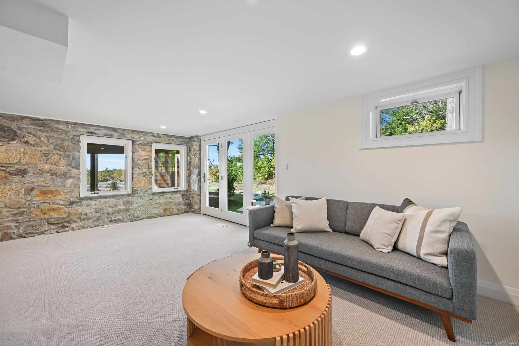 71 Peaceable Ridge Road Ridgefield, CT 06877 - Photo 37 of 41