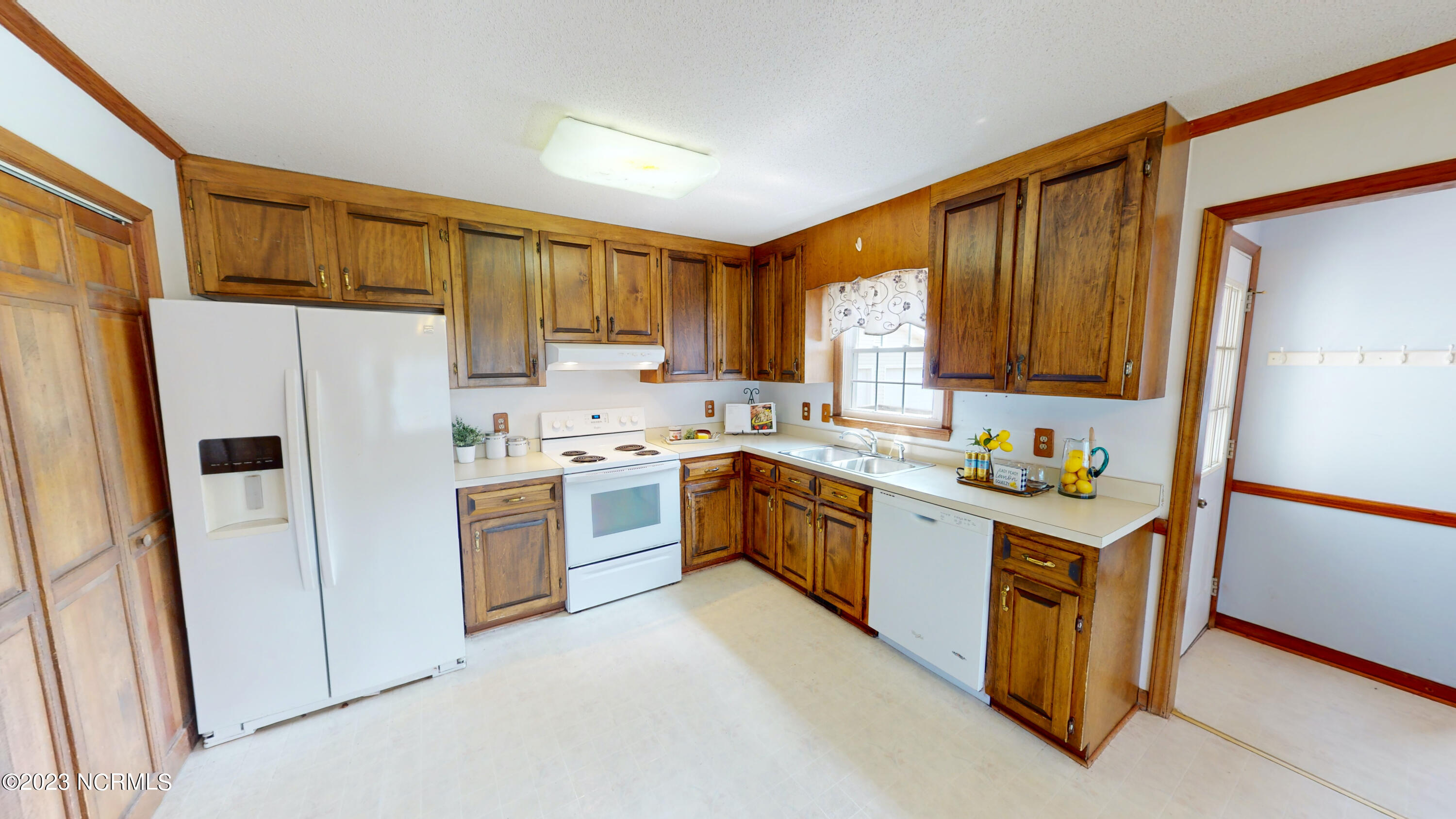 4058 Barber Mill Road Clayton, NC 27520 - Photo 8 of 42 4058 Barber Mill Rd Kitchen 4
