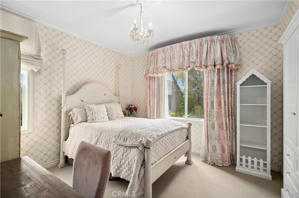 41 Whitehall Newport Beach, CA 92660 - Photo 13 of 22