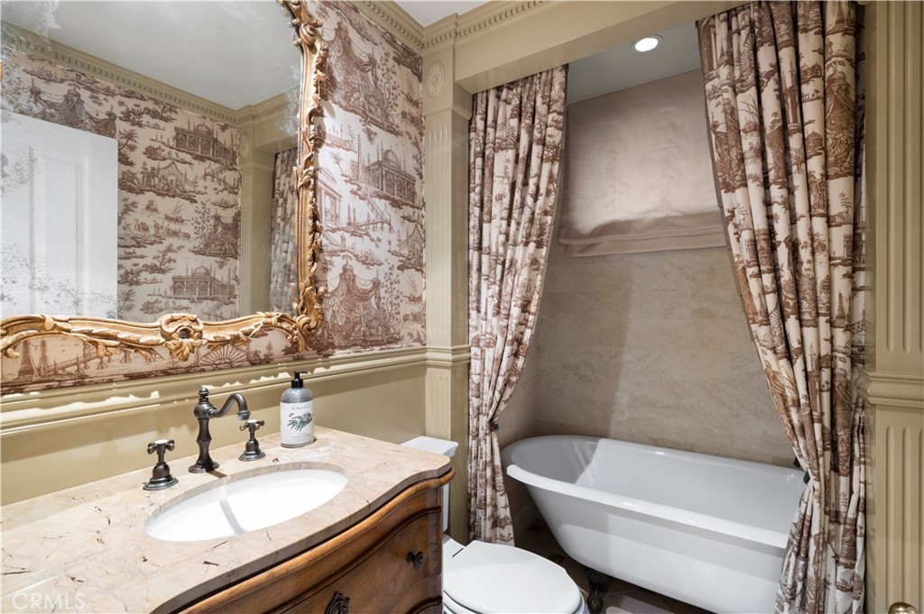 41 Whitehall Newport Beach, CA 92660 - Photo 14 of 22