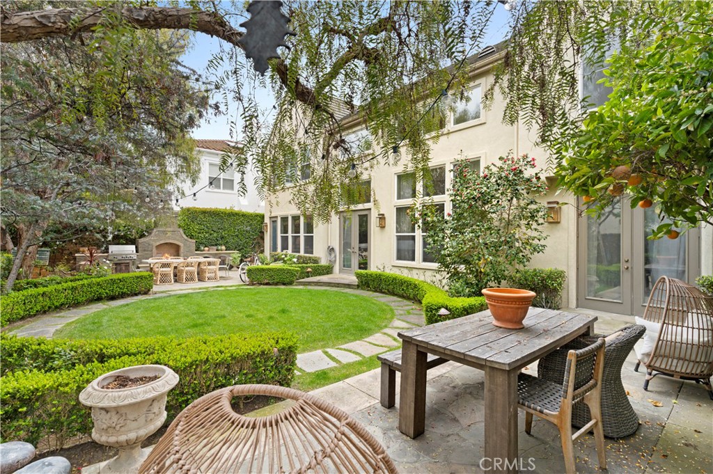 41 Whitehall Newport Beach, CA 92660 - Photo 18 of 22