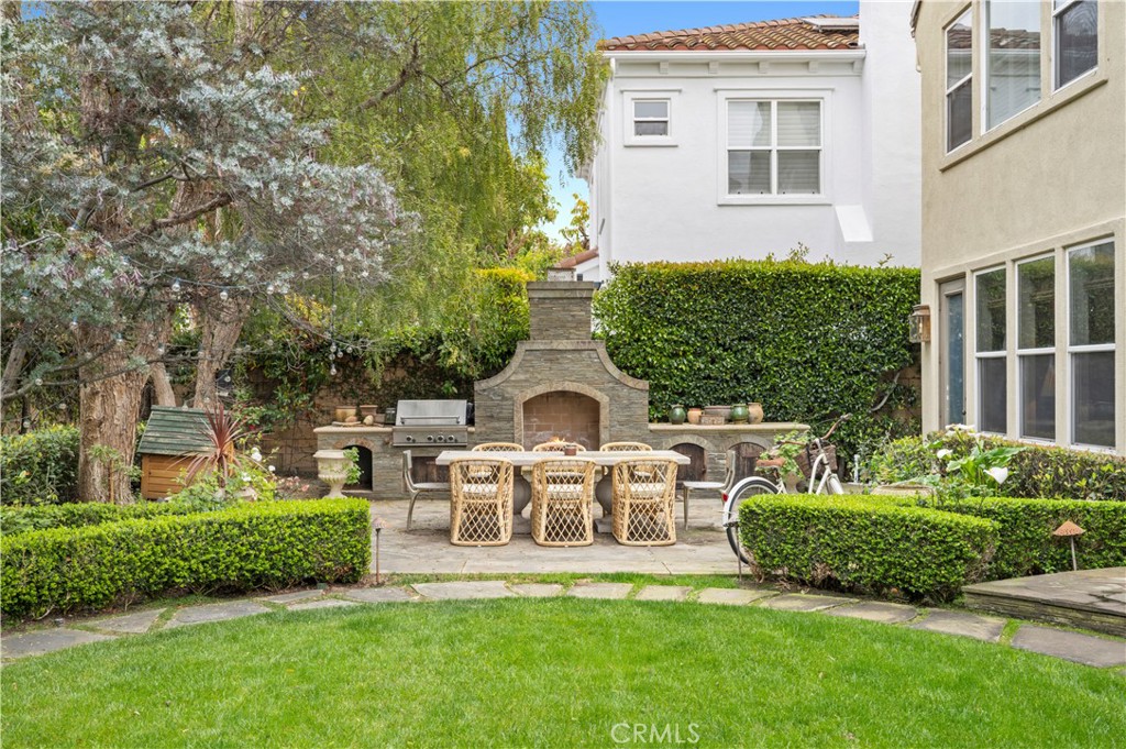 41 Whitehall Newport Beach, CA 92660 - Photo 19 of 22