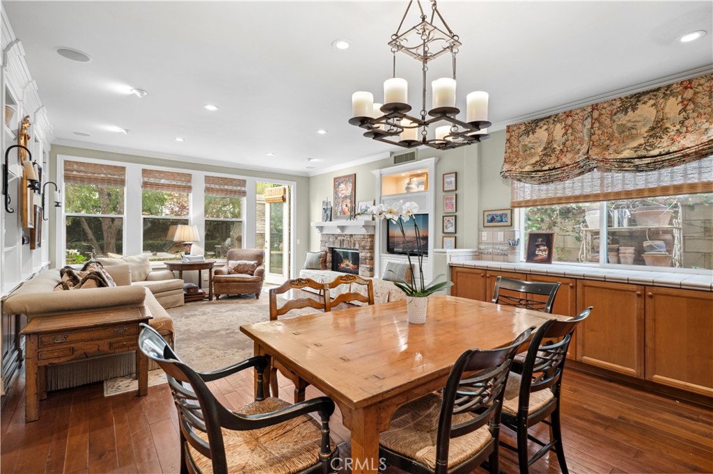 41 Whitehall Newport Beach, CA 92660 - Photo 6 of 22