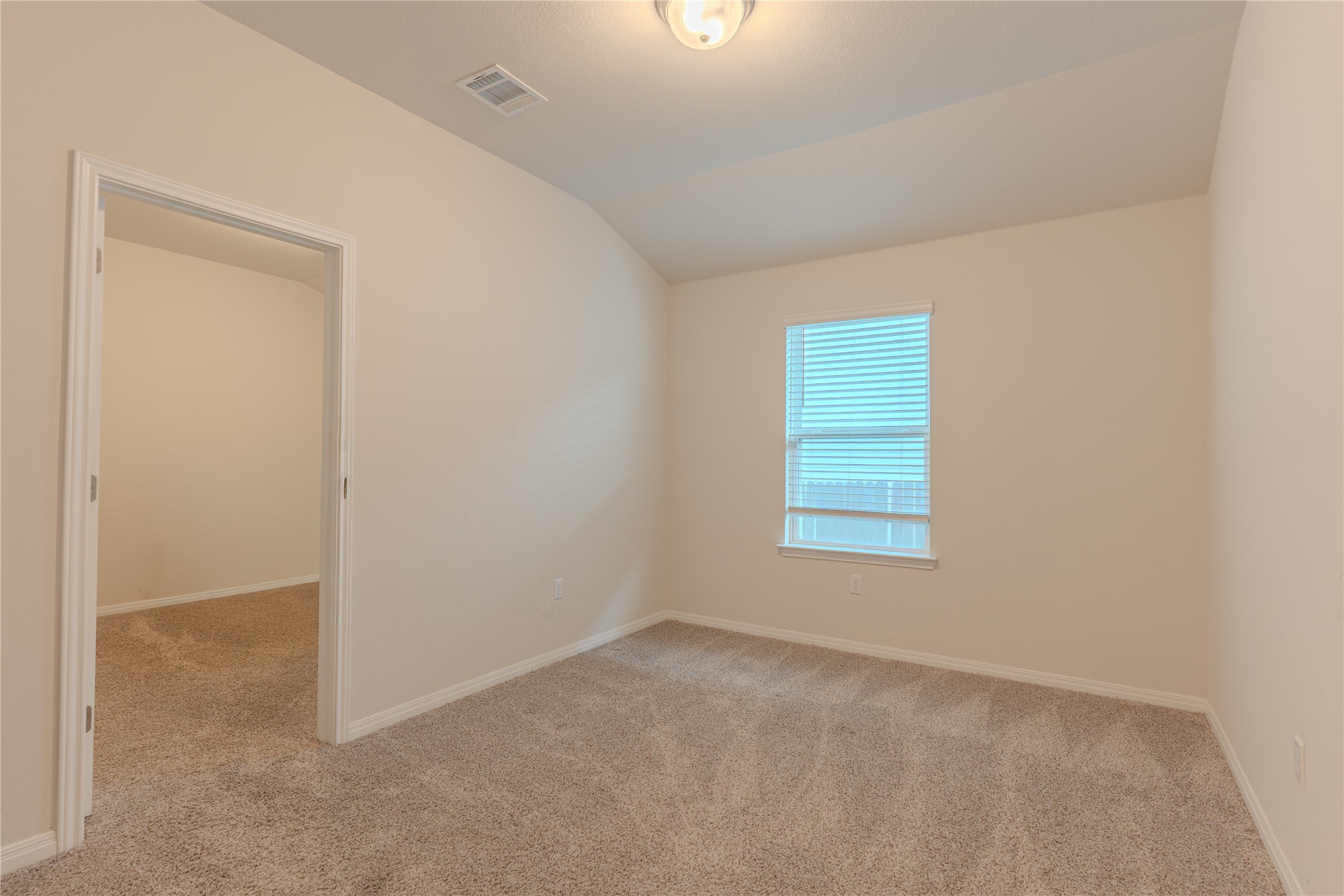 12602 Dairywork Road Buda, TX 78610 - Photo 18 of 24 Bonus room in-between beds 3 & 4