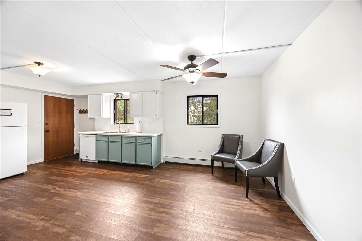 4944 Douglas Road, Unit 204 Downers Grove, IL 60515 - Photo 9 of 18