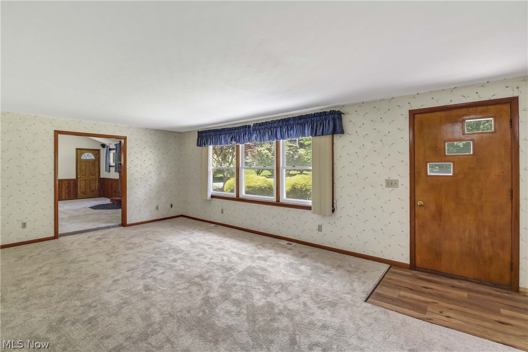 301 Crosse Road Amherst, OH 44001 - Photo 14 of 49