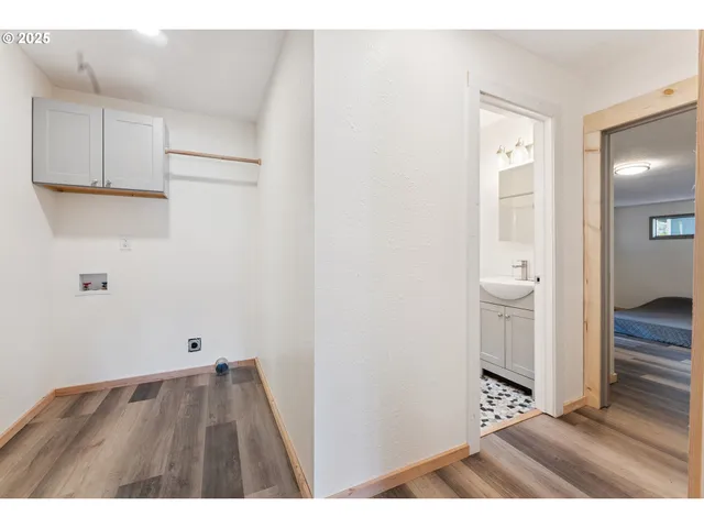 $269,999 | 89311 Sutton Lake Drive, Florence, OR 97439