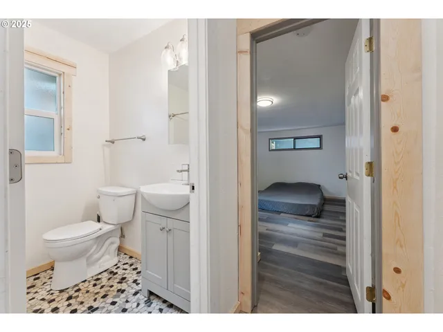 $269,999 | 89311 Sutton Lake Drive, Florence, OR 97439