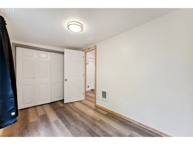 $269,999 | 89311 Sutton Lake Drive, Florence, OR 97439