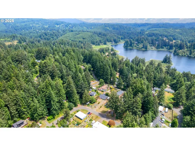 $269,999 | 89311 Sutton Lake Drive, Florence, OR 97439
