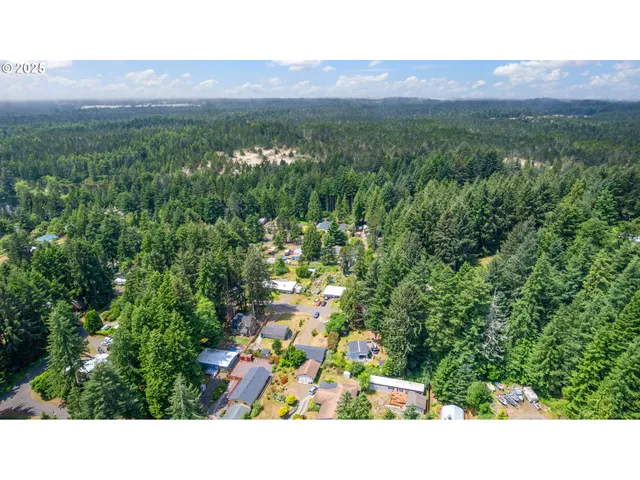 $269,999 | 89311 Sutton Lake Drive, Florence, OR 97439